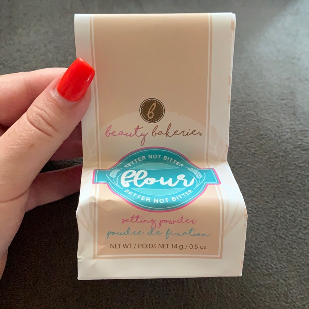 Beauty Bakerie- Flour Setting Powder
